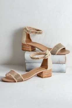 Soft Surroundings Vaneli Helee Ankle Strap Sandal