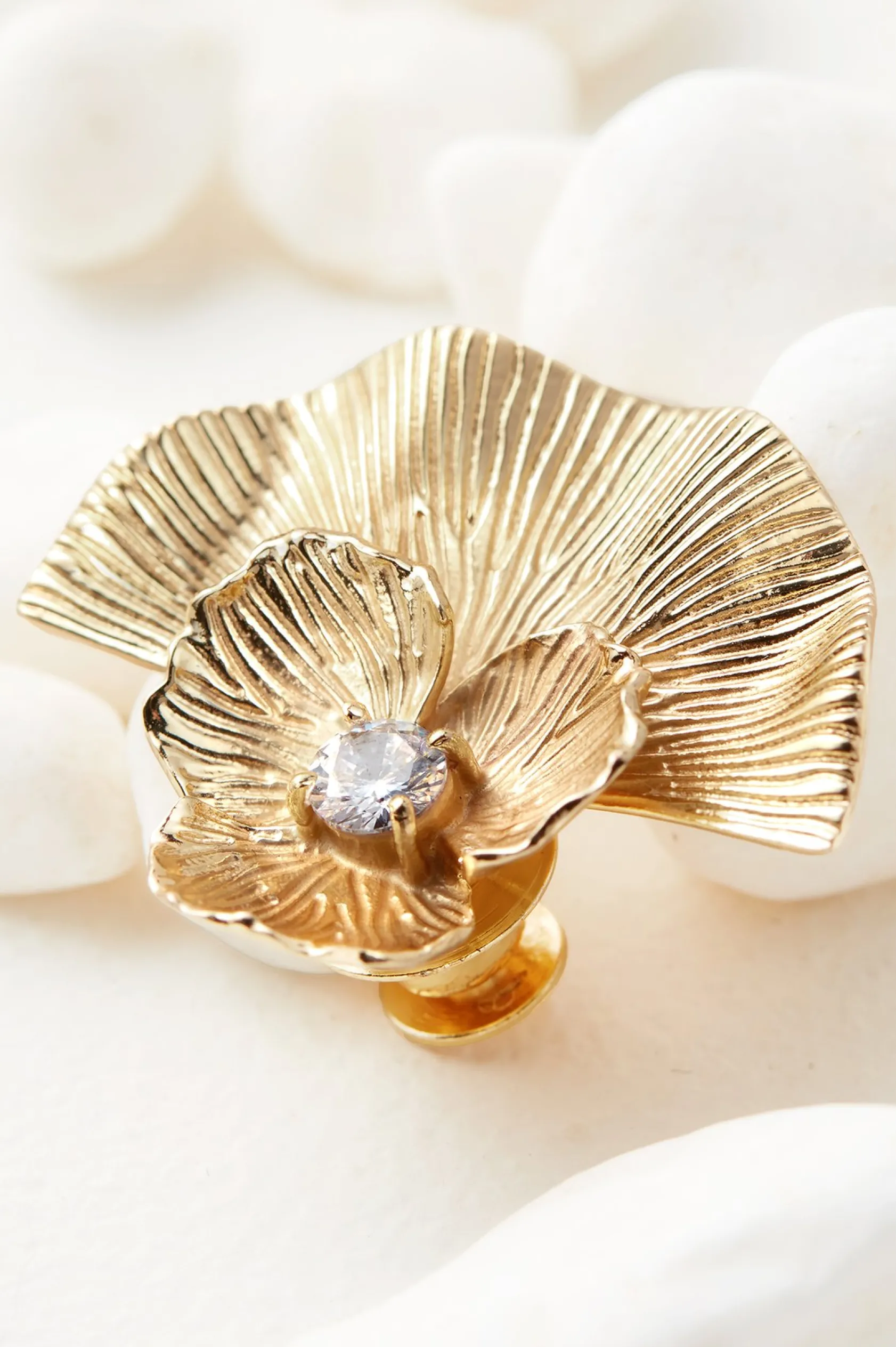 Soft Surroundings Zinnia Petal Brooch